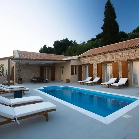 Villa Cleo Svoronata Exterior photo